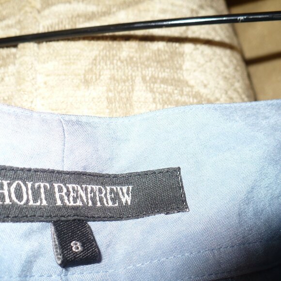HOLT RENFREW BLUE SKIRT, SIZE 8 - 100 PER CENT SILK - Picture 2 of 3